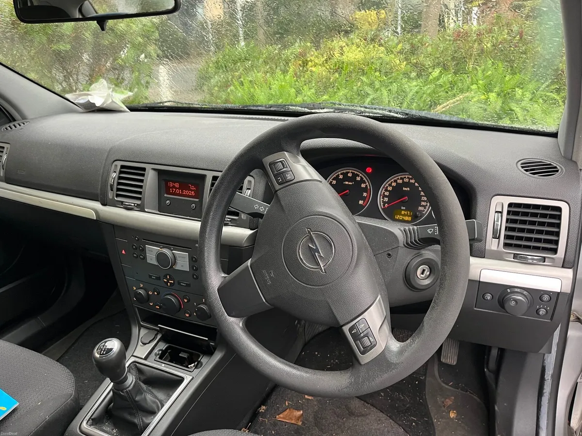 Opel Vectra 2008 - Image 1