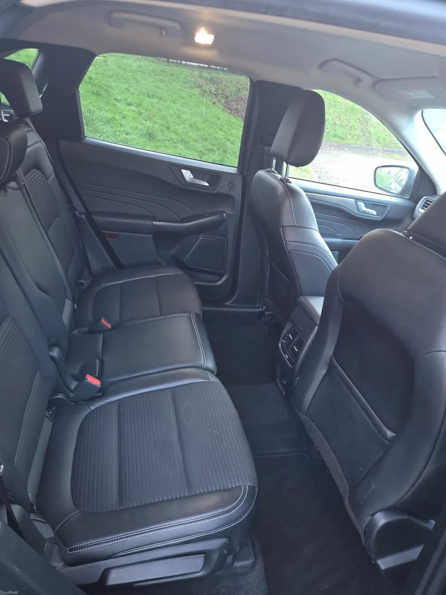 Ford Kuga 2022 - Image 4