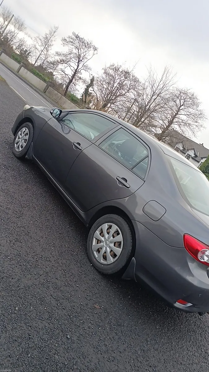 2013 toyota corolla 1.4  6 speed  nct June 2026 - Image 3