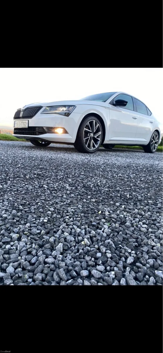 Skoda Superb Sport - Image 3