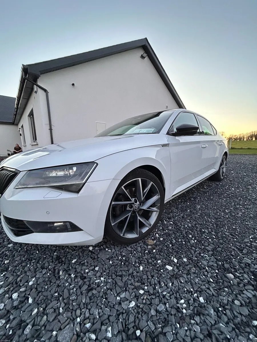 Skoda Superb Sport - Image 1
