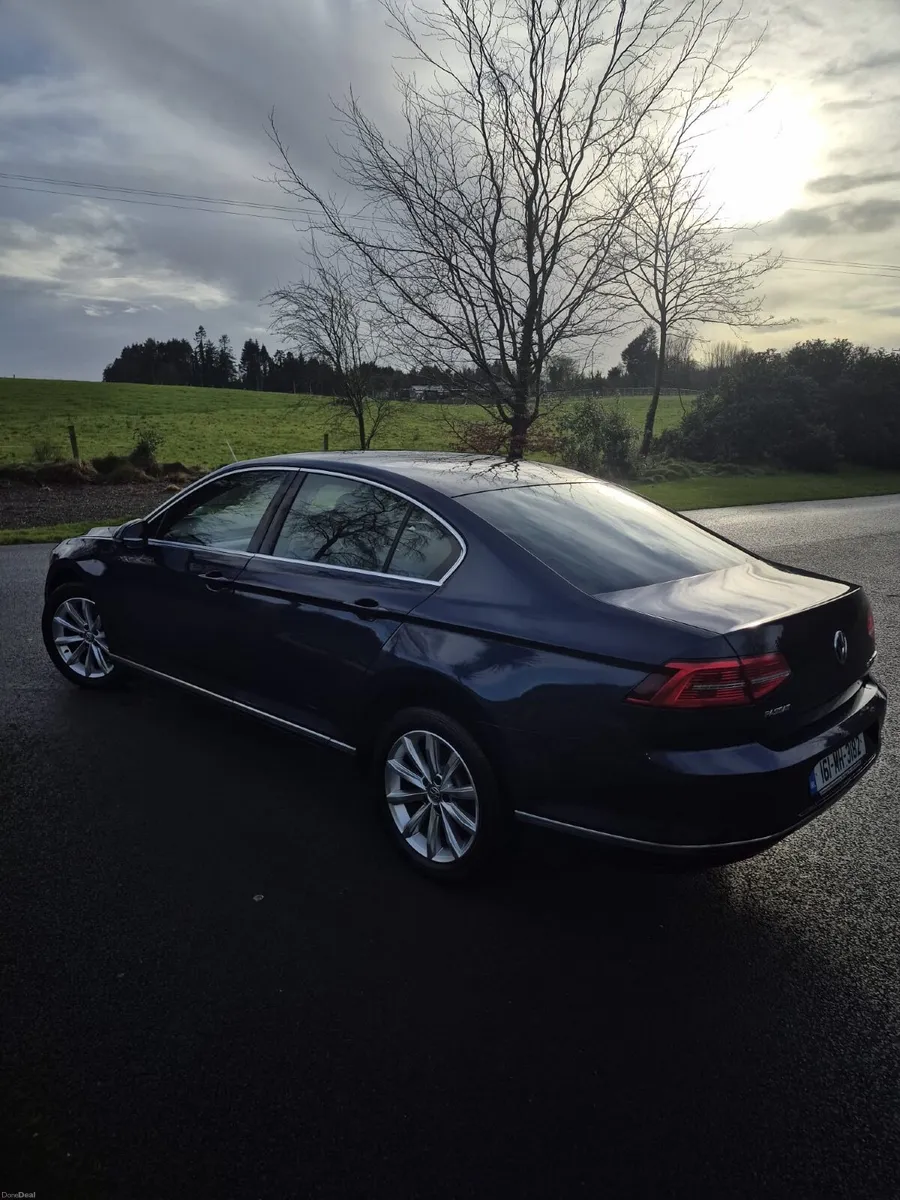 Volkswagen Passat 2016 - Image 4