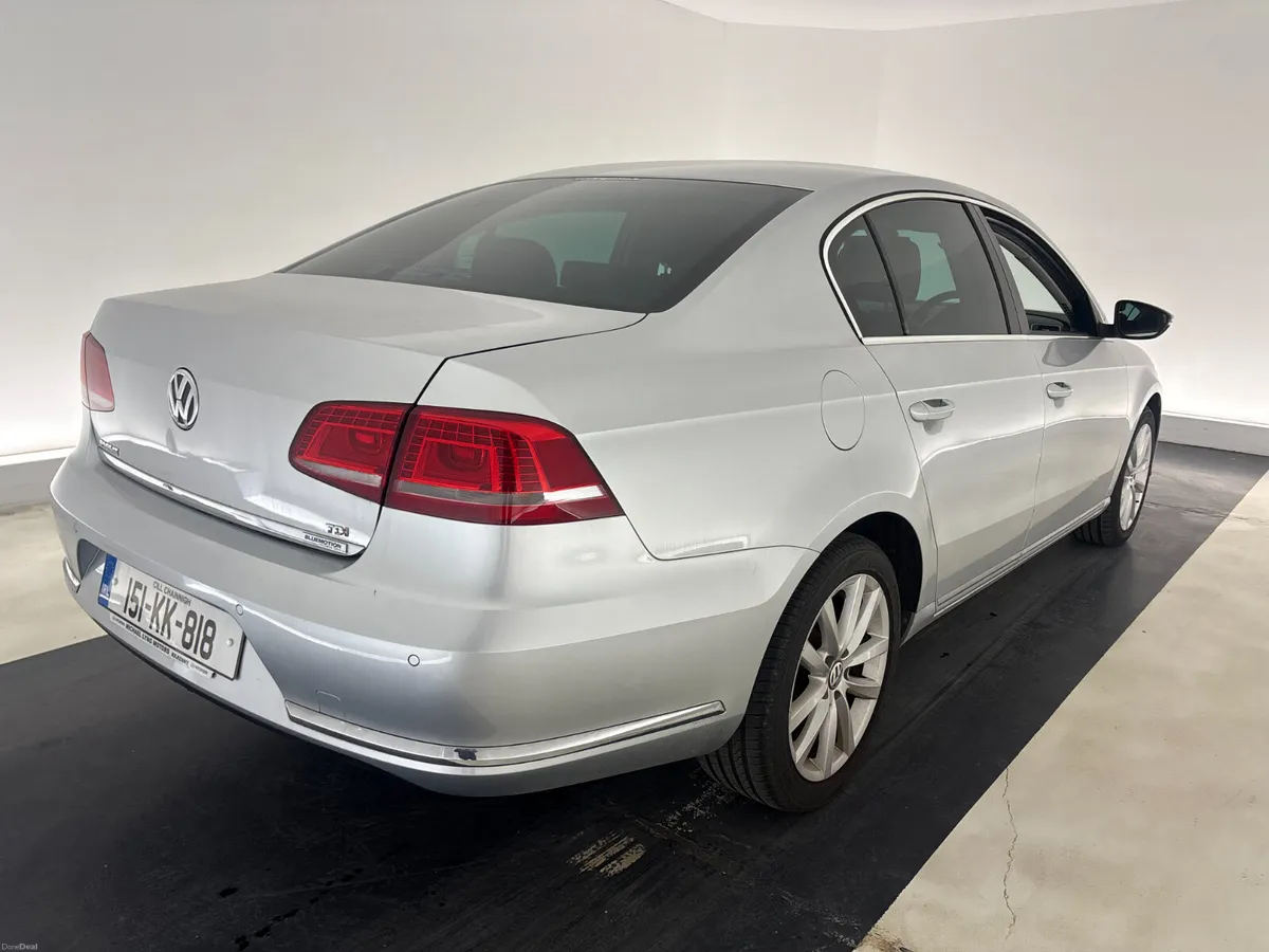 Volkswagen Passat 2015 For Auction - Image 3