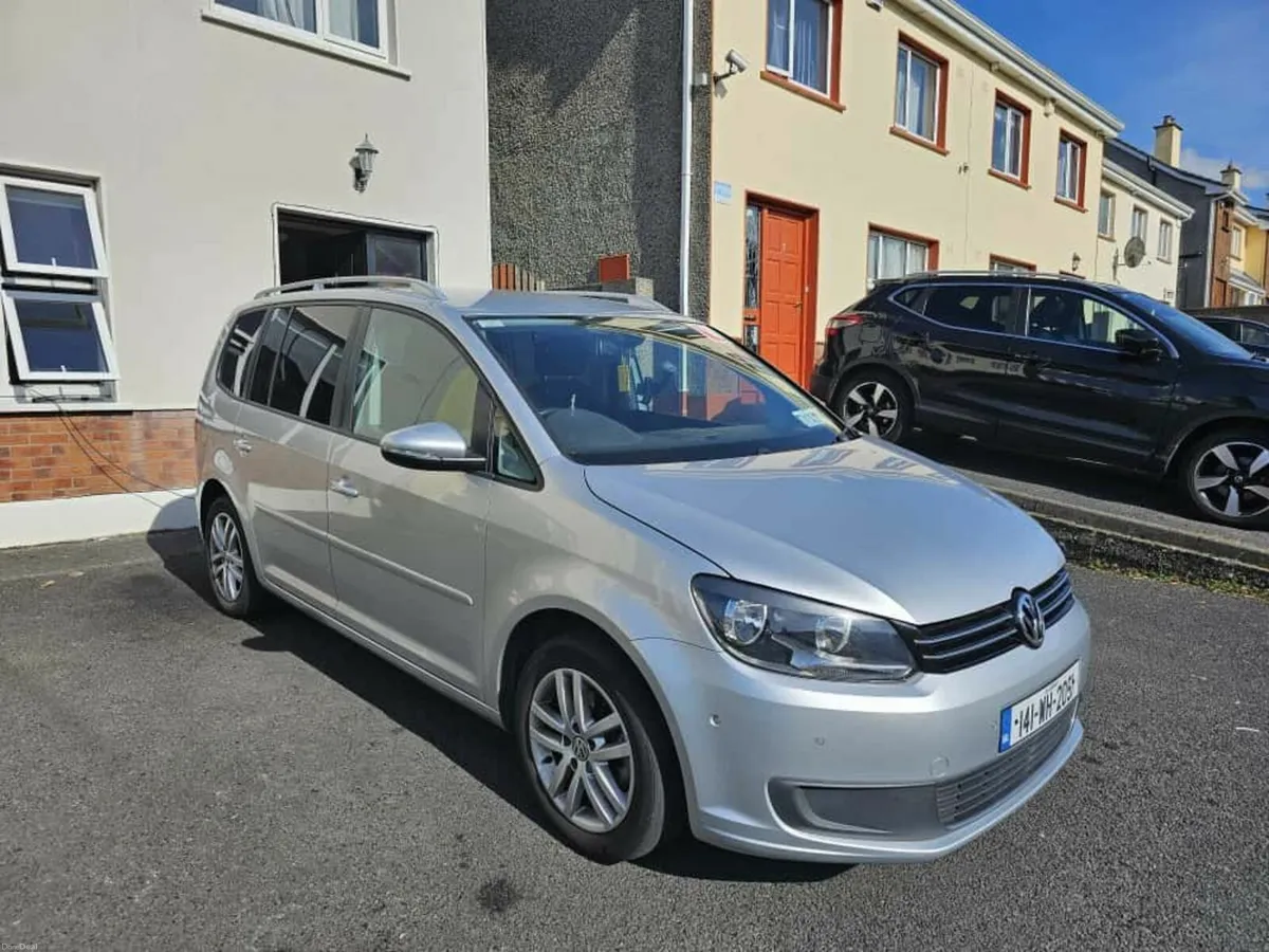 Volkswagen Touran 2014 - Image 1