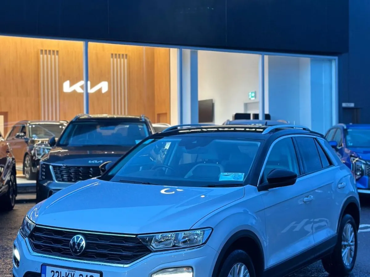 Volkswagen T-Roc 2022 - Image 2