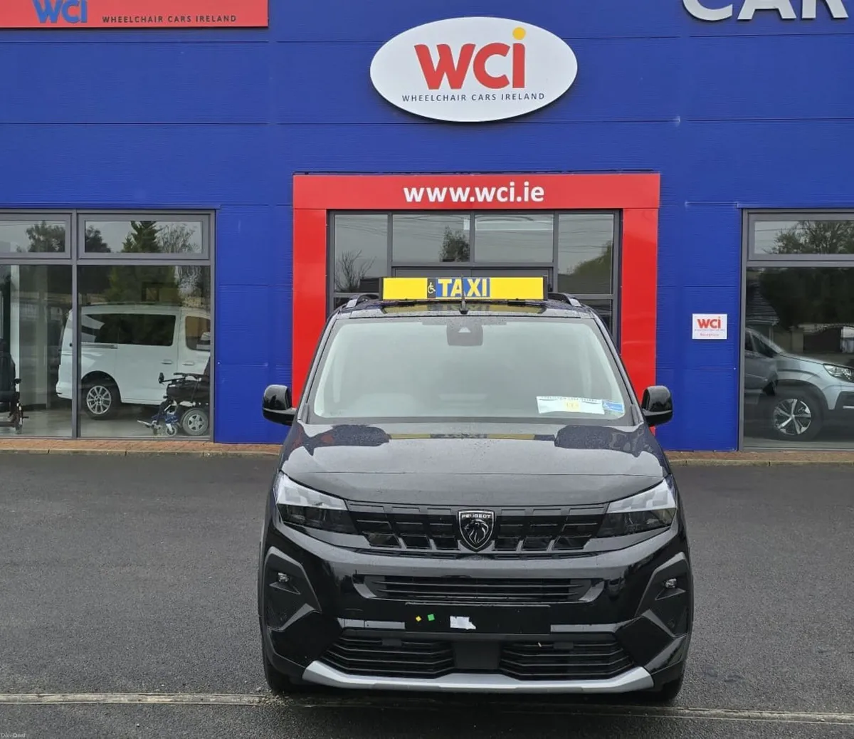 Wheelchair Taxi Peugeot Rifter - Image 2