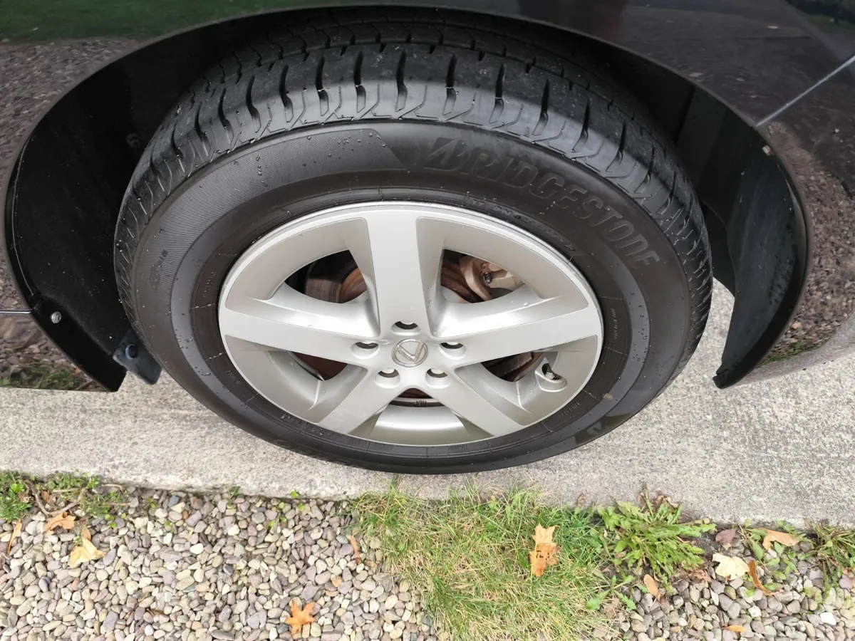 Lexus CT 2012 - Image 4