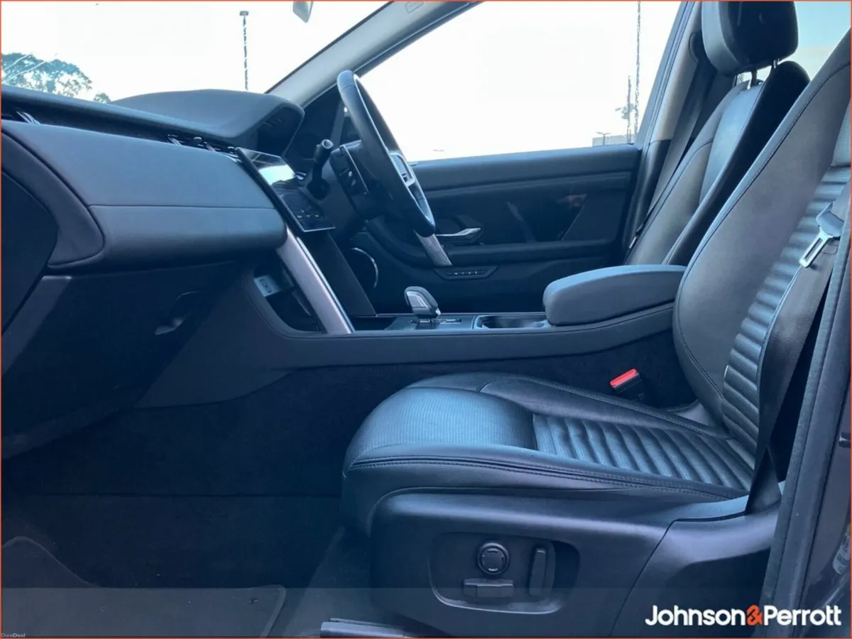 Land Rover Discovery Sport 1.5 I3 PHEV 309 PS AWD - Image 4