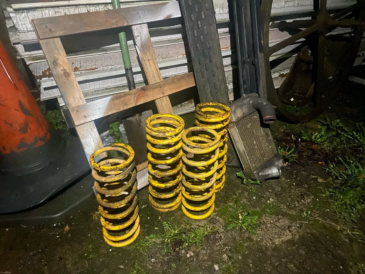 Range Rover classic and cherokee XJ  parts - Image 1