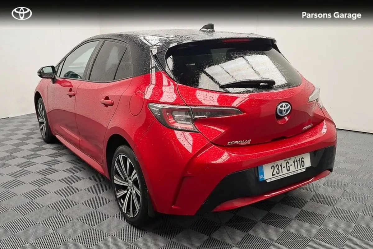 Toyota Corolla LUNA SPORT HB 4DR AUTO - Image 2