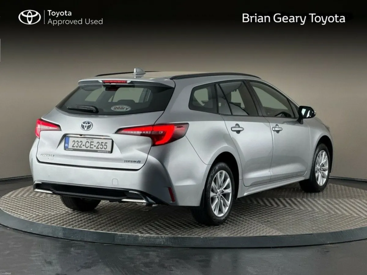 Toyota Corolla HYBRID LUNA T/S - Image 2