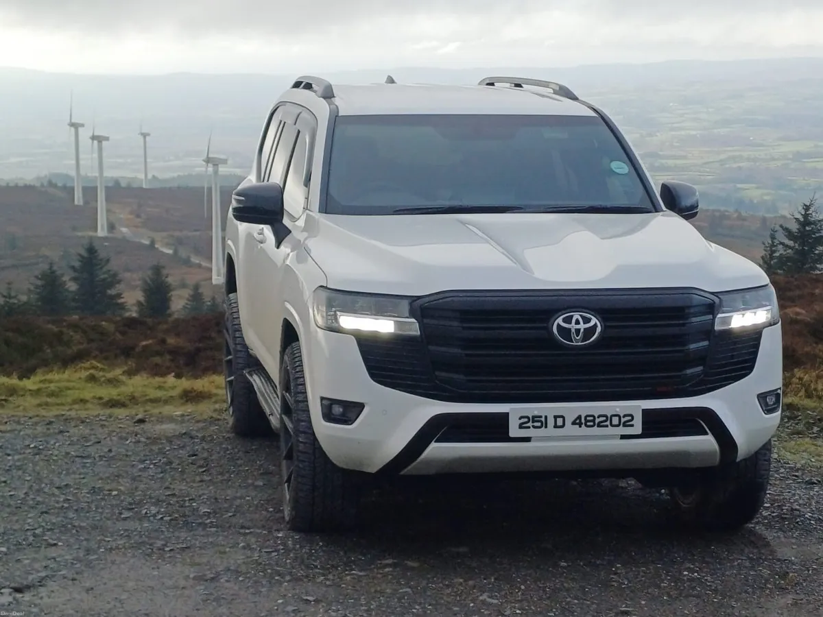 2025 2-Seater Toyota Landcruiser LC300 XR SPORT - Image 2