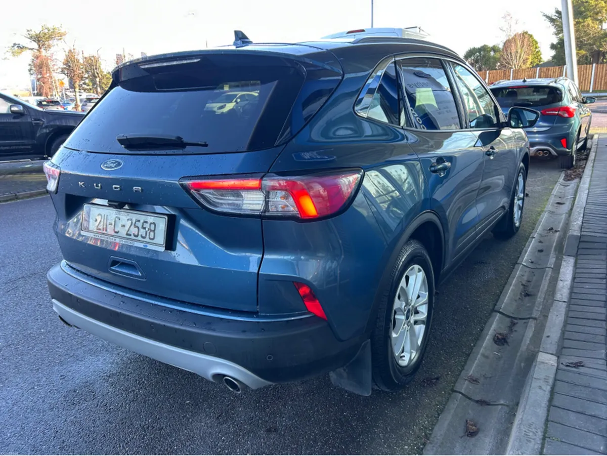 Ford Kuga TITANIUM 1.5 TD 120 S6.2 M6 F 4DR - Image 3