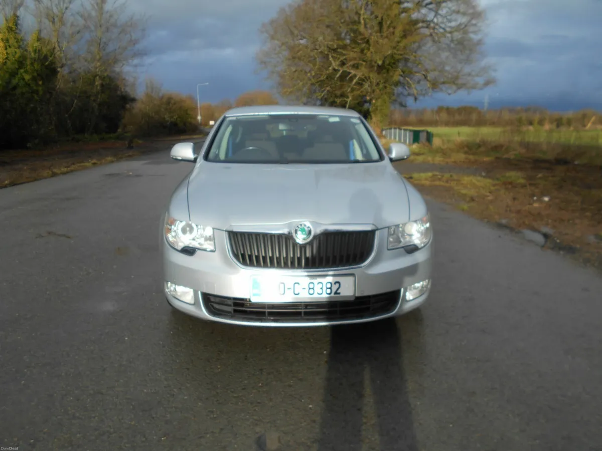 SKODA SUPERB 1.9 TDI   ONLY 134 KMS FROM NEW - Image 2
