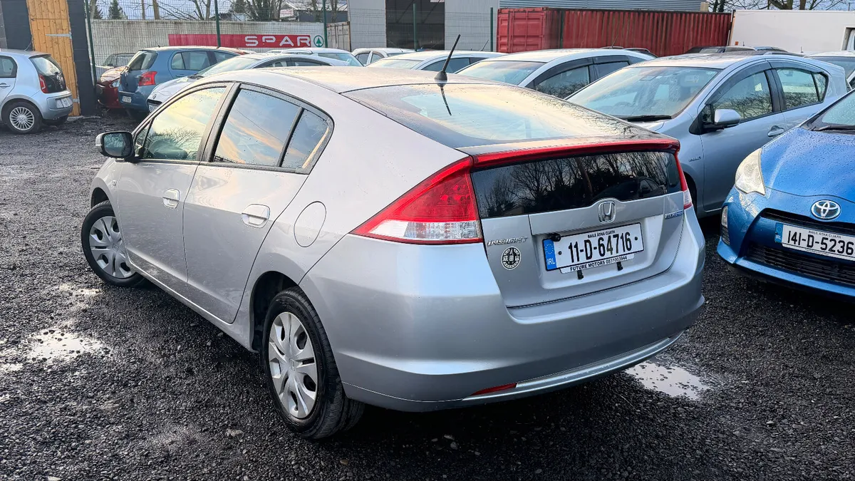 Honda Insight 2011 AUTOMATIC HYBRID LOW MILEAGE - Image 4