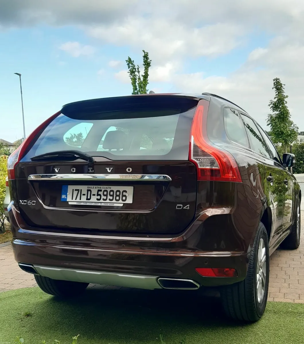 Volvo XC60 2017 - Image 1