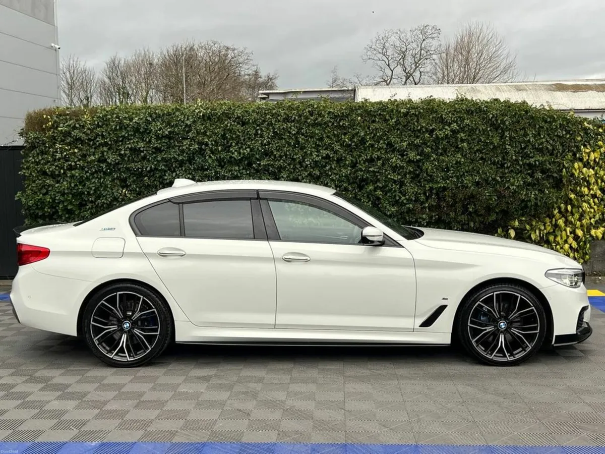 BMW 5-Series 530e M-SPORT COMPETITION PACK 2.0 HYB - Image 2