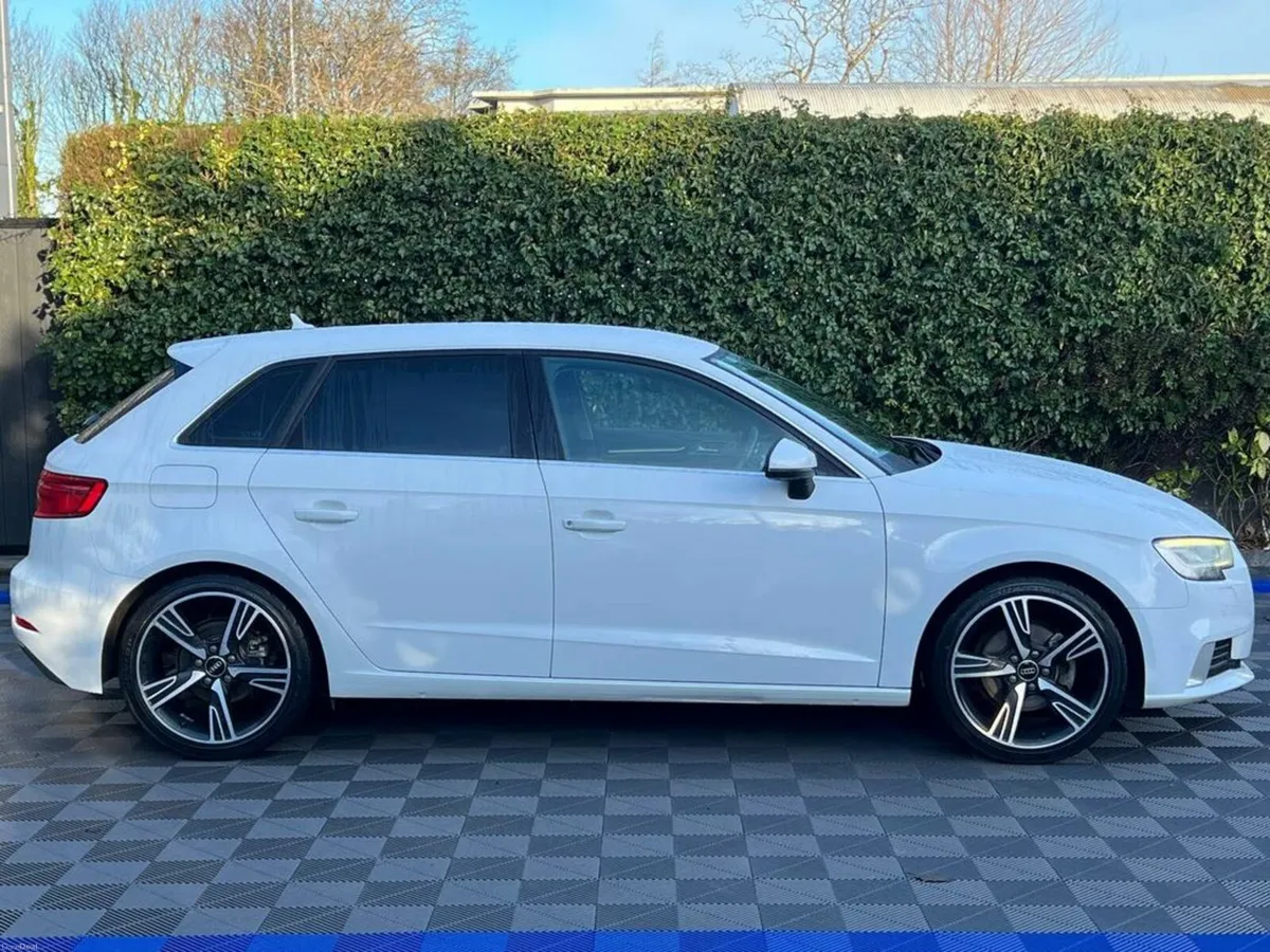 Audi A3 SPORT 1.4 TFSI AUTO // DIAMOND CUT ALLOYS - Image 2