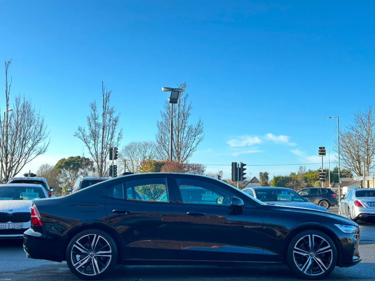 Volvo S60 T4 R-DESIGN AUTO 250BHP *HUGE SPEC* - Image 4