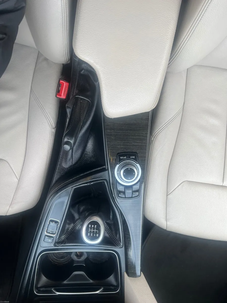 BMW 3-Series 2017 - Image 4