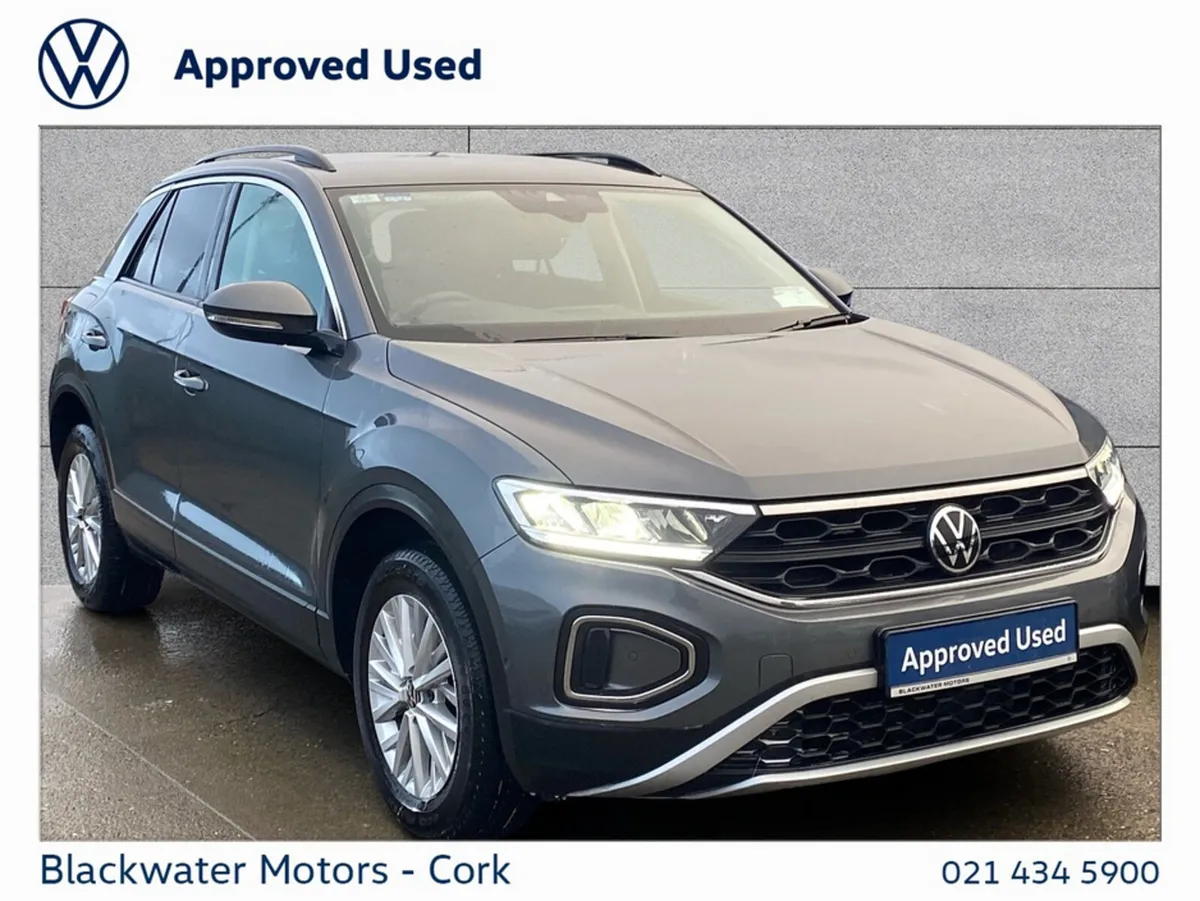 Volkswagen T-Roc 1.0TSI 110BHP LIFE WITH REAR VIEW - Image 1