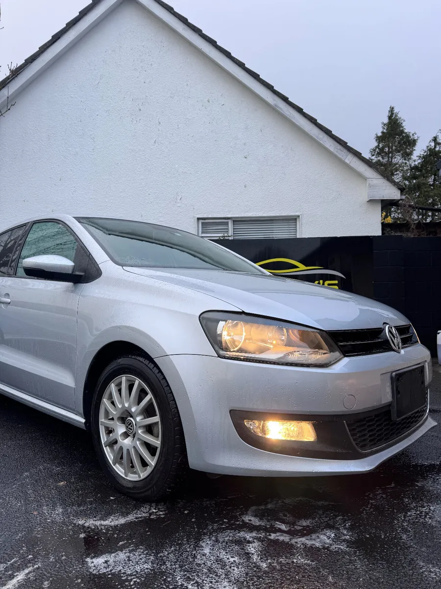 Volkswagen polo Auto with only 42000km - Image 2