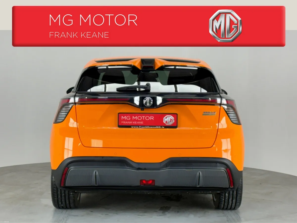 MG 4 EXCLUSIVE- 64KWH**HALF LEATHER INTERIOR**HEAT - Image 4