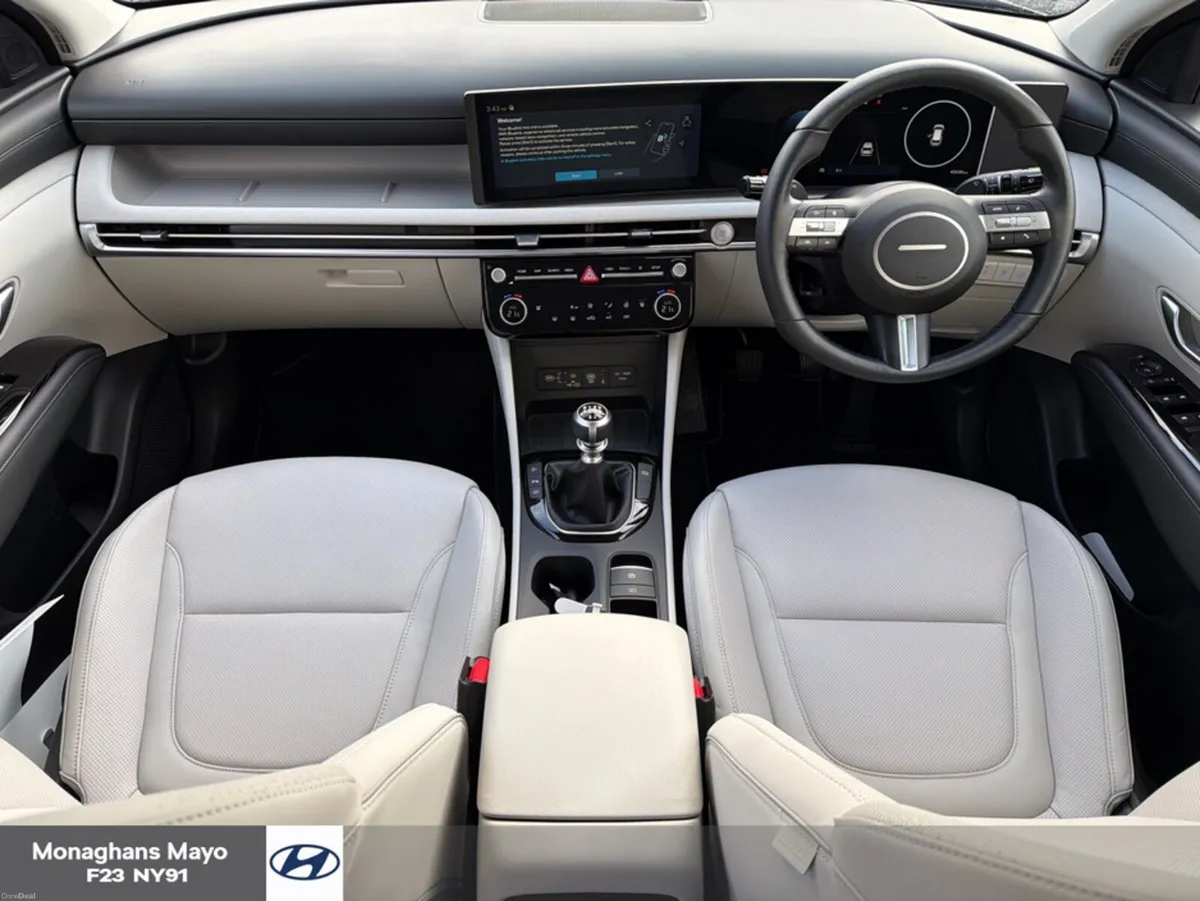 Hyundai Tucson EXECUTIVE PLUS 1.6 DIESEL 5DR - Image 2