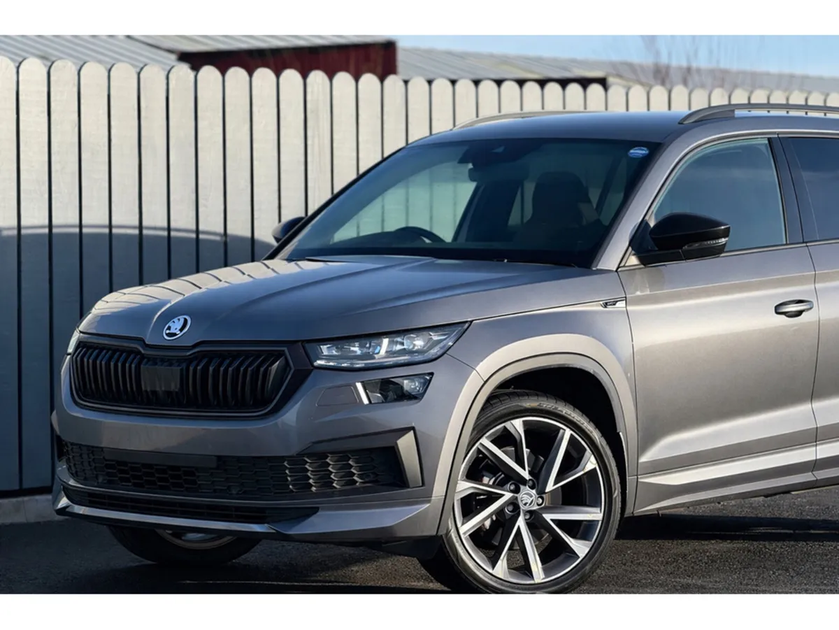 Skoda Kodiaq SPORTLINE TDI SCR 4 DSG - Image 2