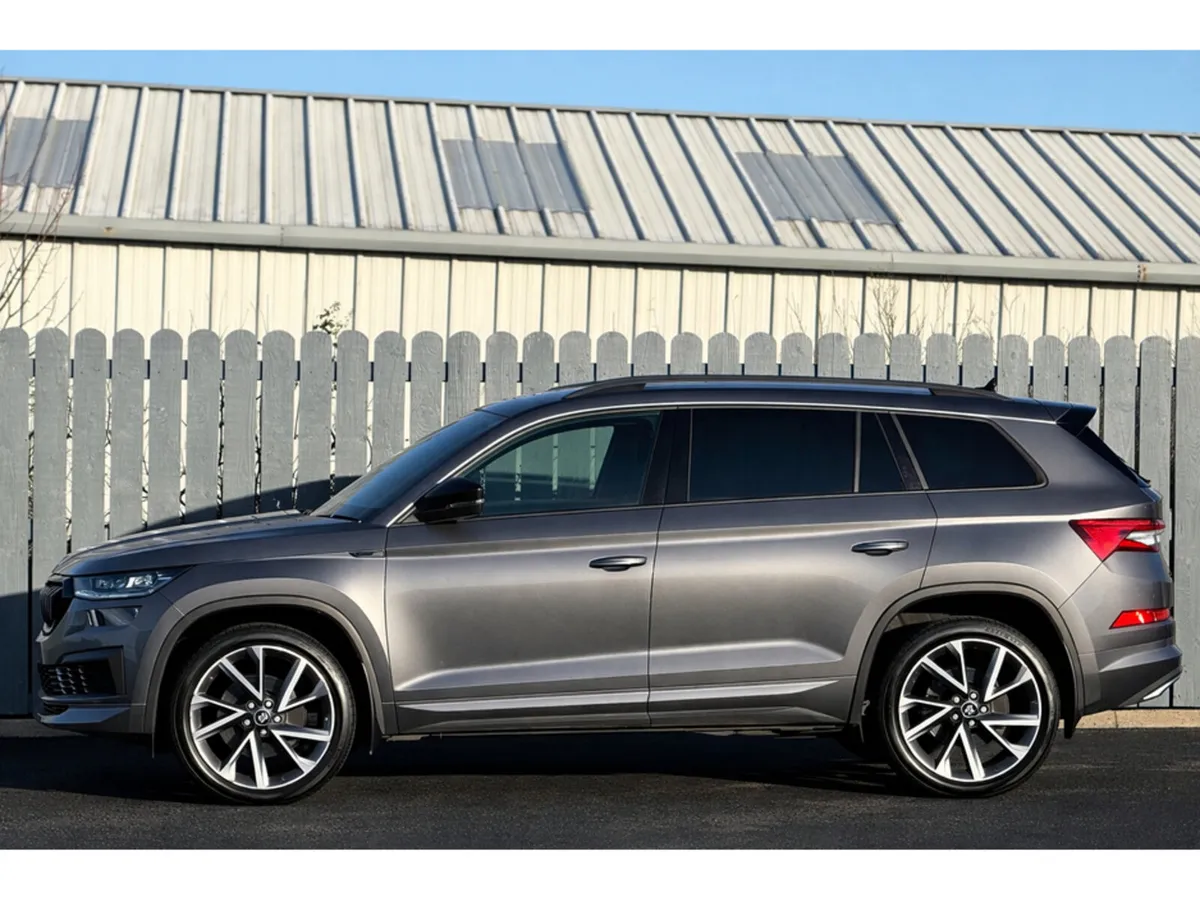 Skoda Kodiaq SPORTLINE TDI SCR 4 DSG - Image 3