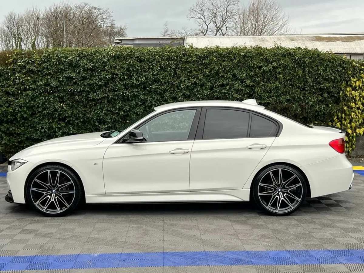 BMW 3-Series 320d M-SPORT COMPETITION // SERVICE H - Image 3