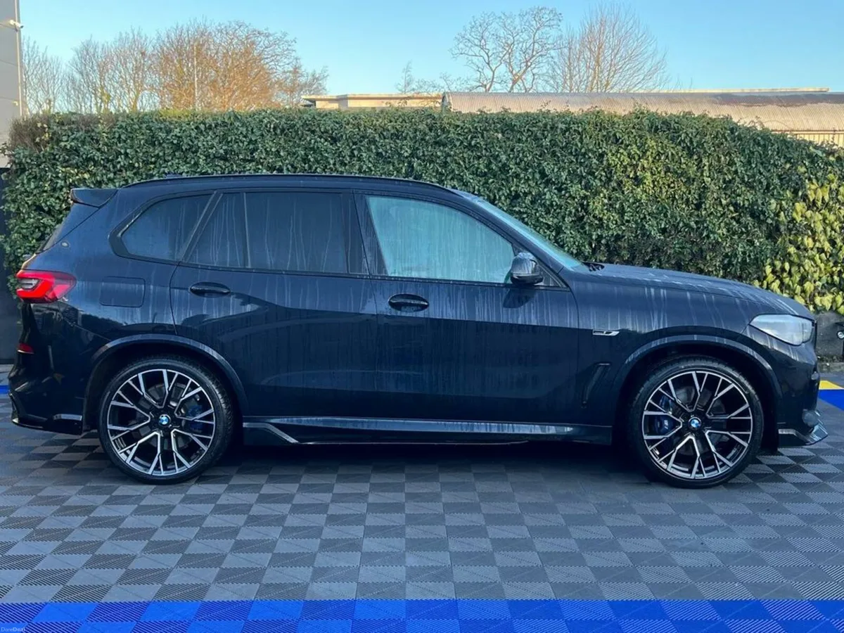 BMW X5 M-SPORT COMPETITION XDRIVE45e 3.0 PLUG-IN H - Image 2