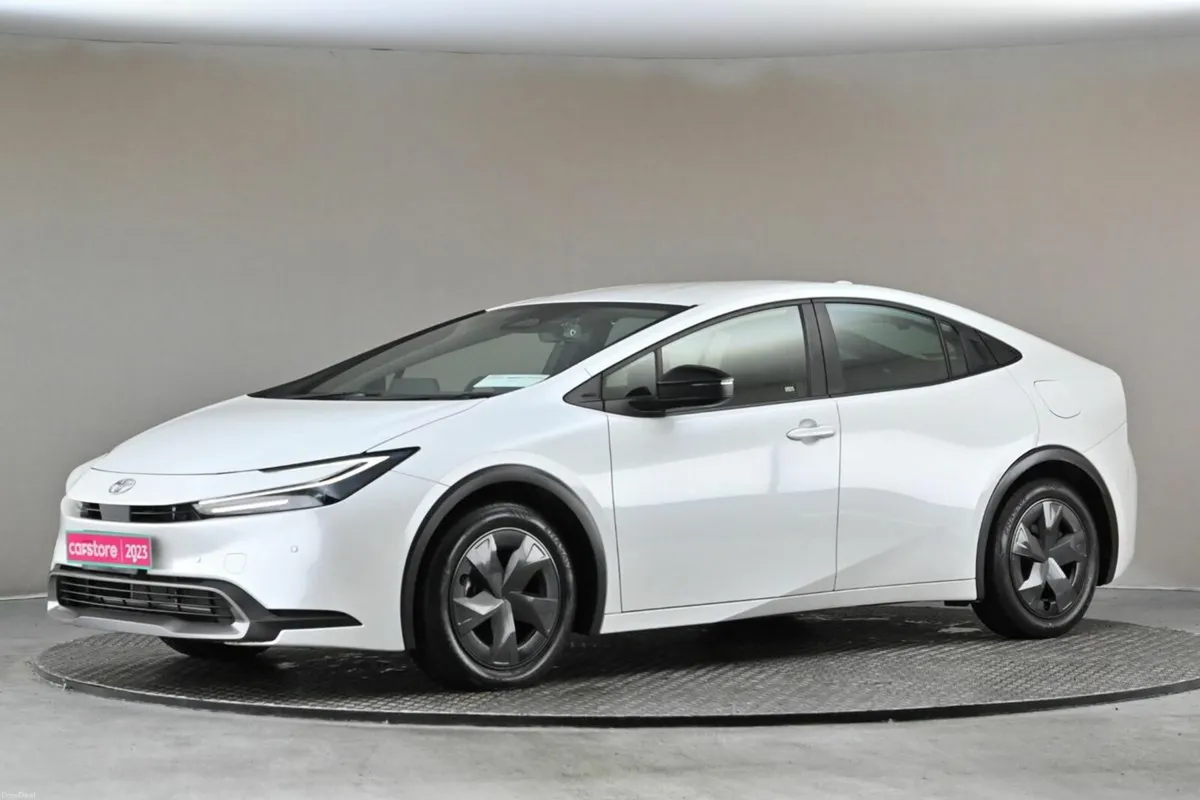 Toyota Prius 1.8 SELF CHARGING HYBRID **LOW MILEAG - Image 4