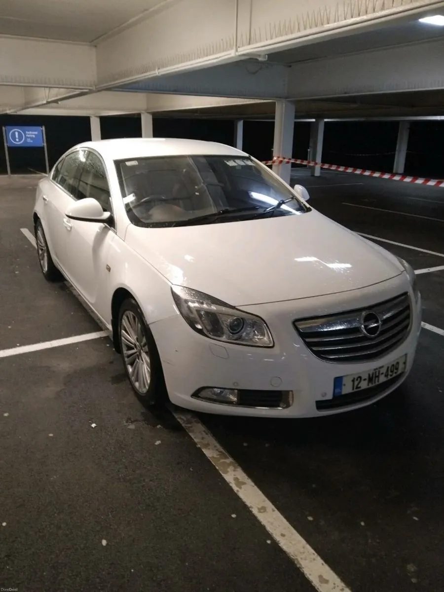 Opel insignia 2012 cdti 2L automatic - Image 1
