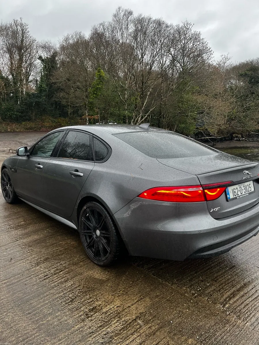 Jaguar XF R-SPORT 2.0 2016 - Image 4