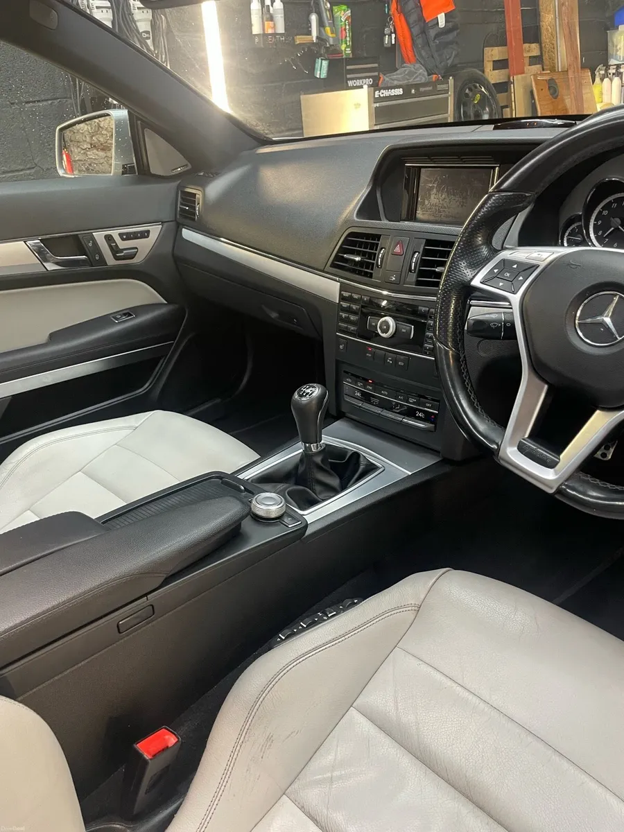 Mercedes Benz E250 - Image 3
