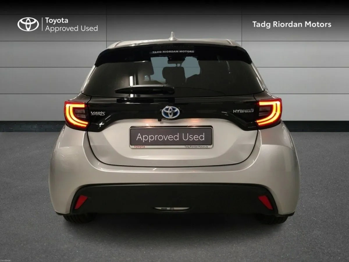 Toyota Yaris 1.5 HYBRID L/SPORT - Image 4