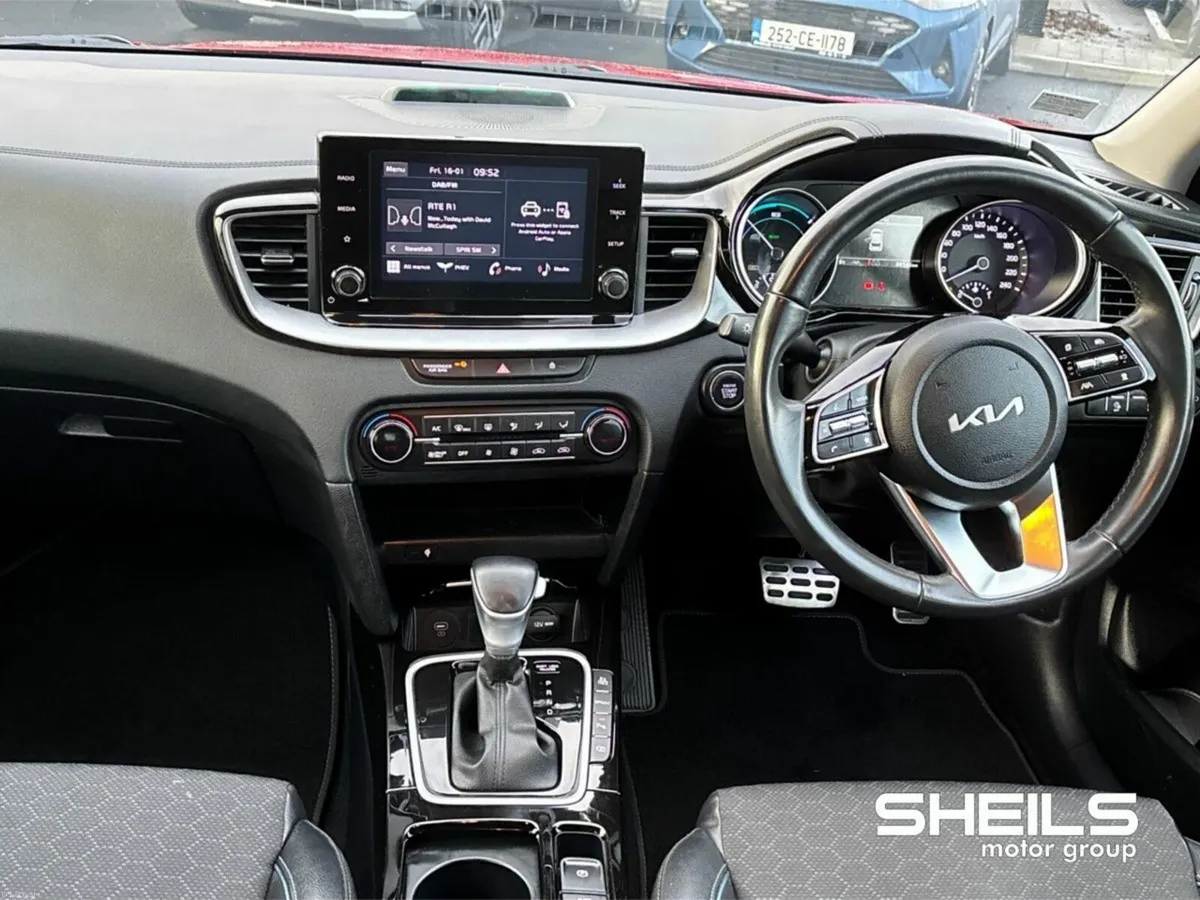 Kia XCeed 1.6 GDI Plug-in Hybrid - Image 3