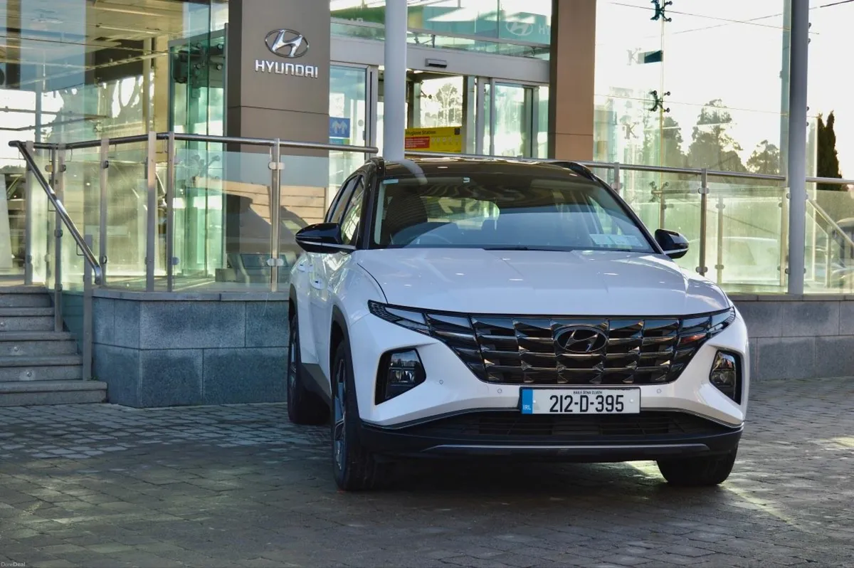 Hyundai Tucson 2WD Executive Plus HEV Auto - Image 3