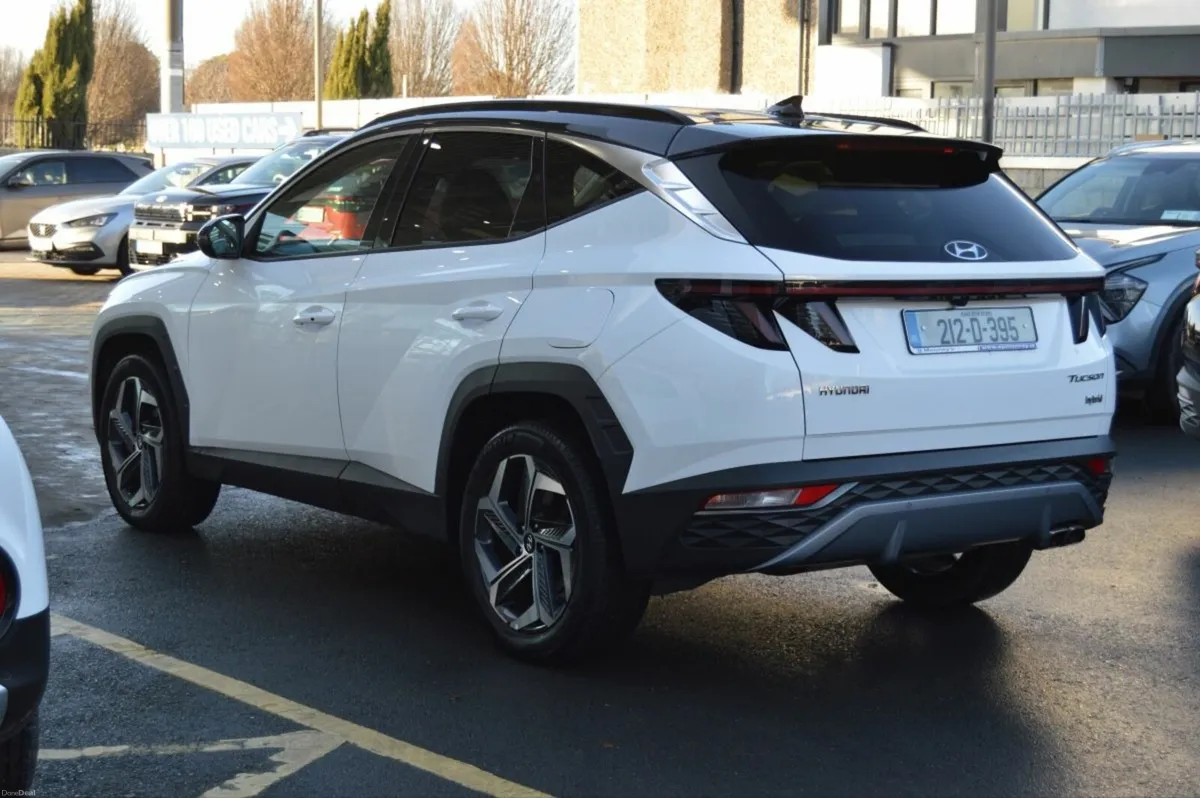 Hyundai Tucson 2WD Executive Plus HEV Auto - Image 4