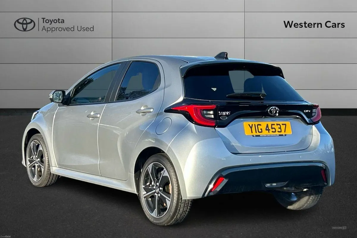 Toyota Yaris 1.5 VVT-h Excel E-CVT Euro 6 (s/s) 5d - Image 4
