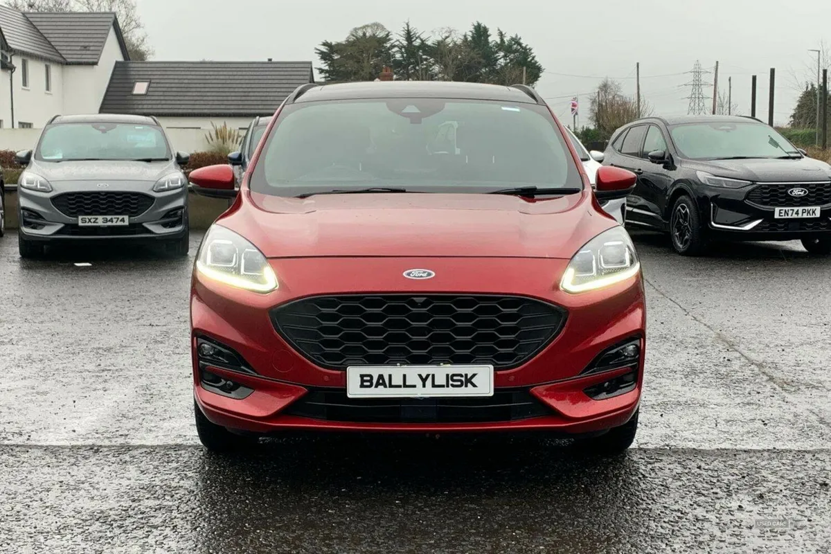 Ford Kuga 1.5 EcoBlue 120PS ST-Line Auto in Lucid - Image 4