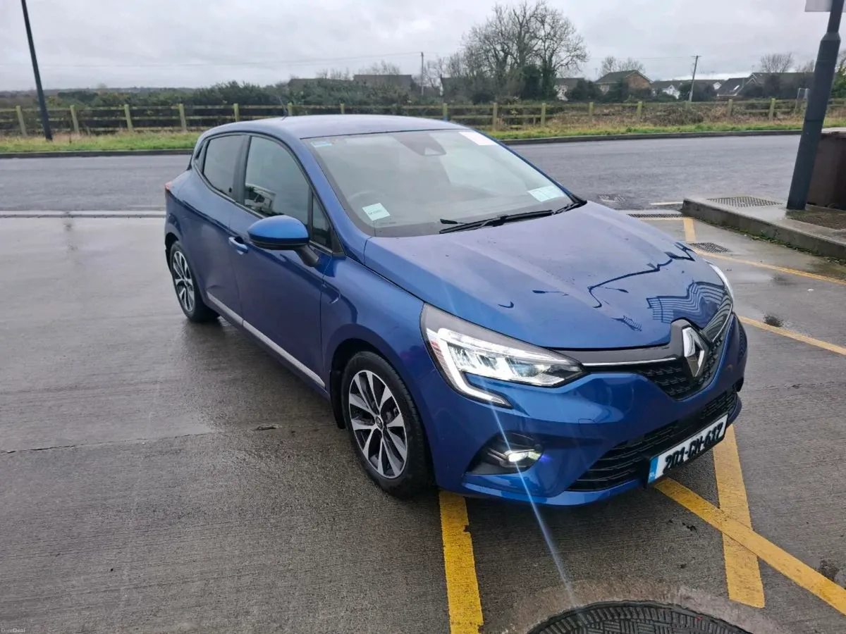 201 Renault Clio Iconic TCe 100 - Image 1
