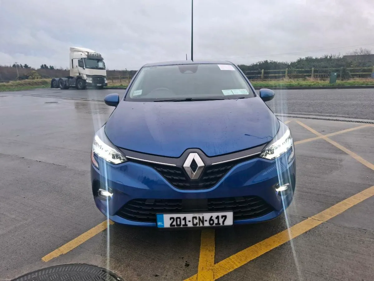 201 Renault Clio Iconic TCe 100 - Image 4
