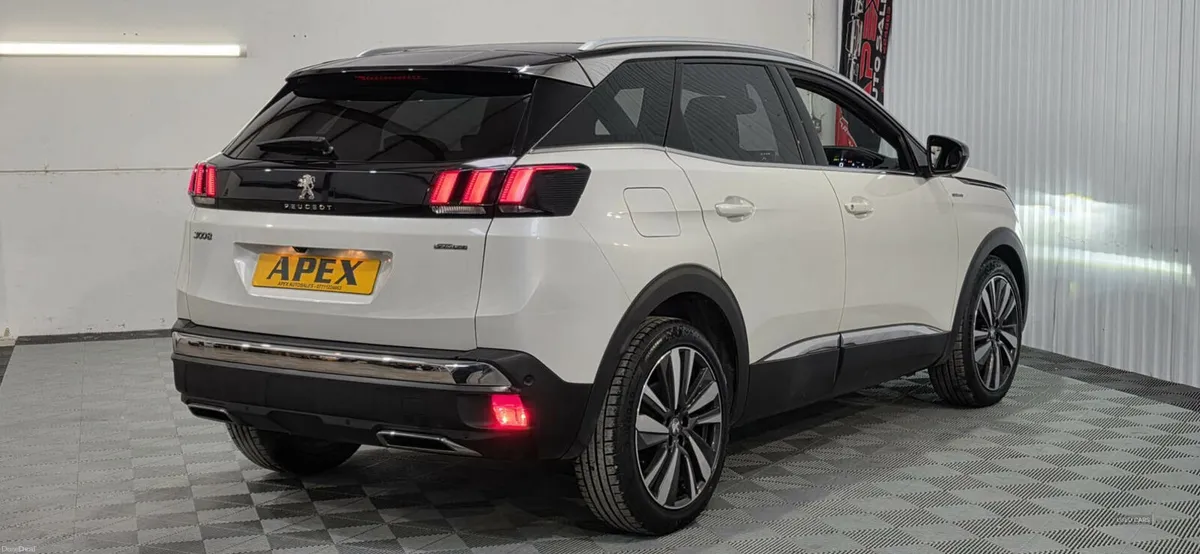 Peugeot 3008 DIESEL ESTATE - Image 3