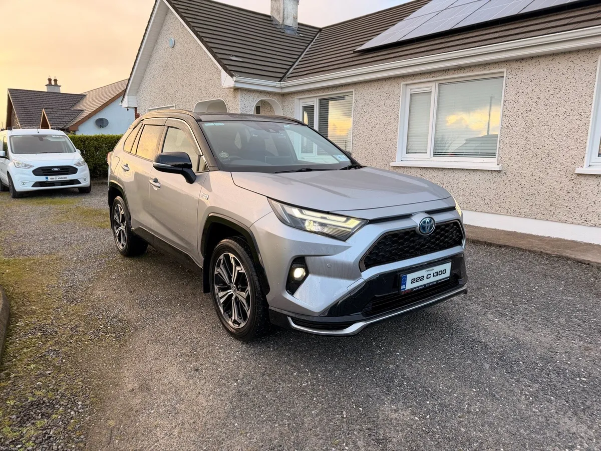 Toyota RAV4 Plug in Sport - Image 2