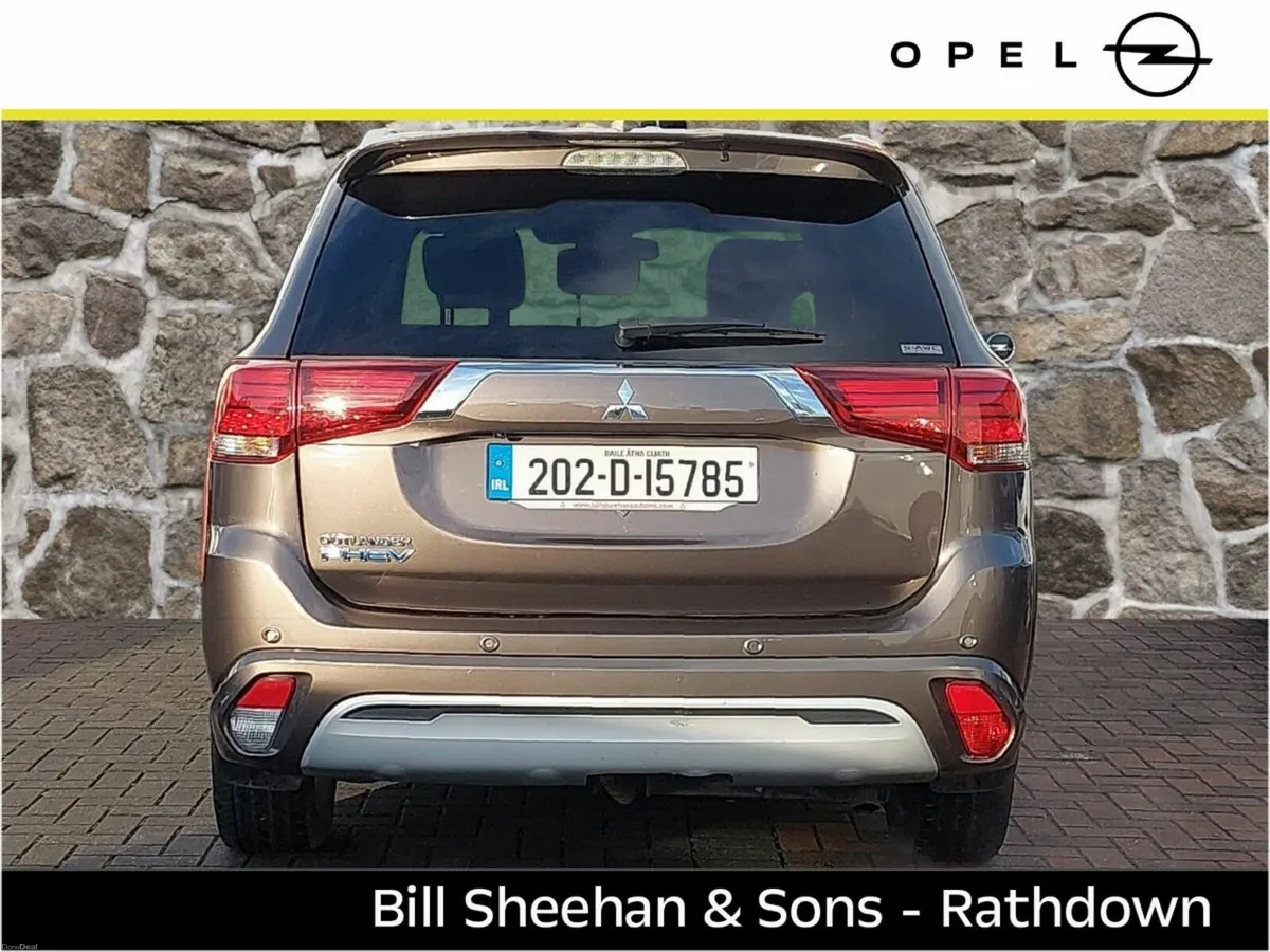 Mitsubishi Outlander 2.4L Plug-in EV Instyle 5 sea - Image 3