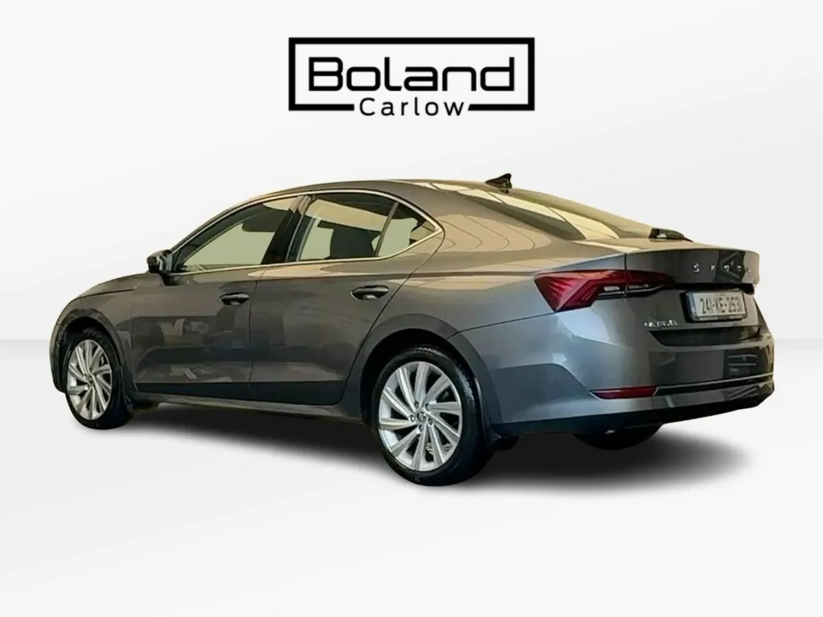 Skoda Octavia 2.0TDI STYLE *5.9% APR* €90 P/W ON P - Image 4