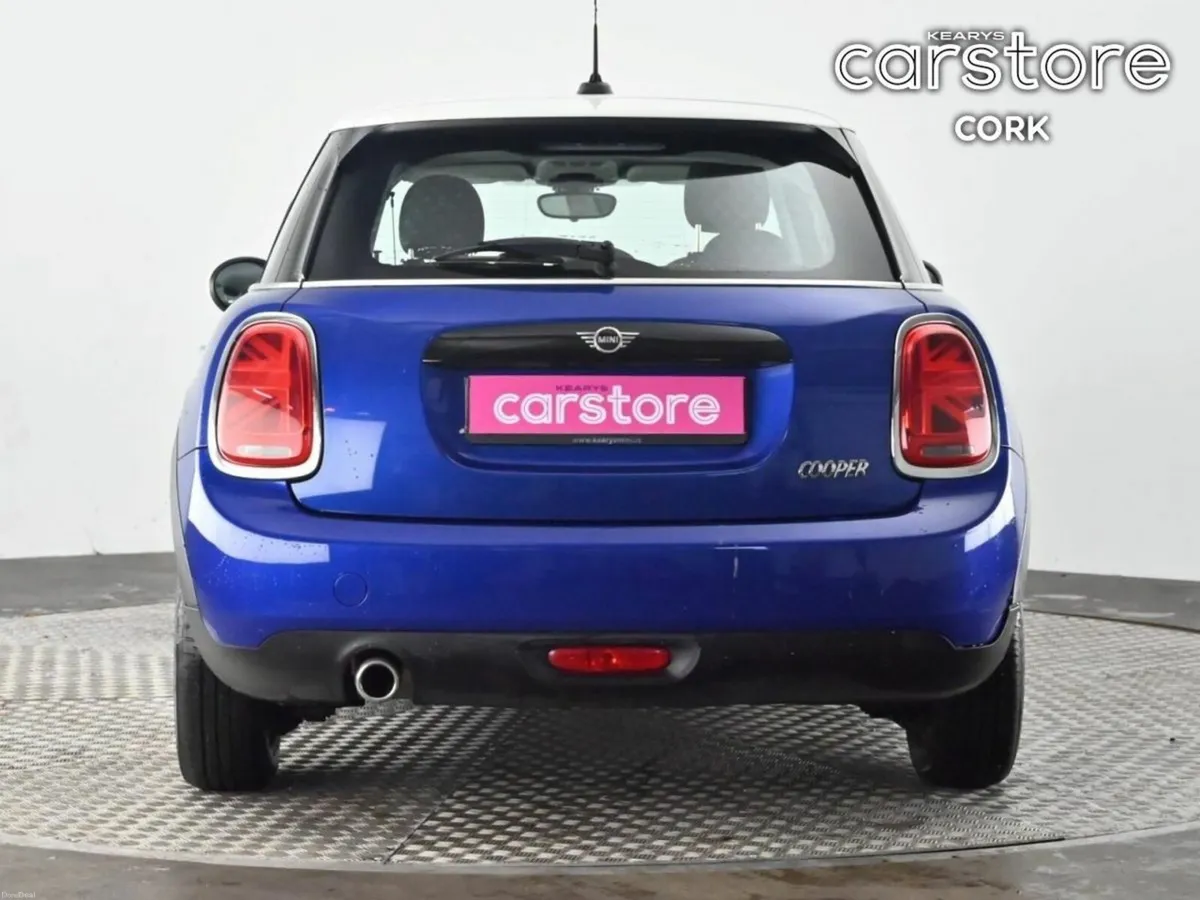 Mini Cooper Cooper Classic - Image 4