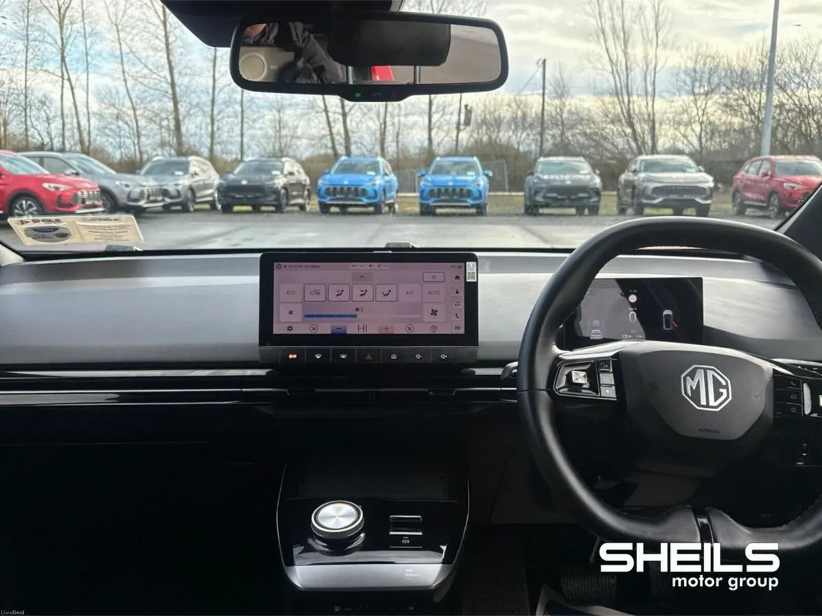 MG MG4 MG4 LR Exclusive - Image 3